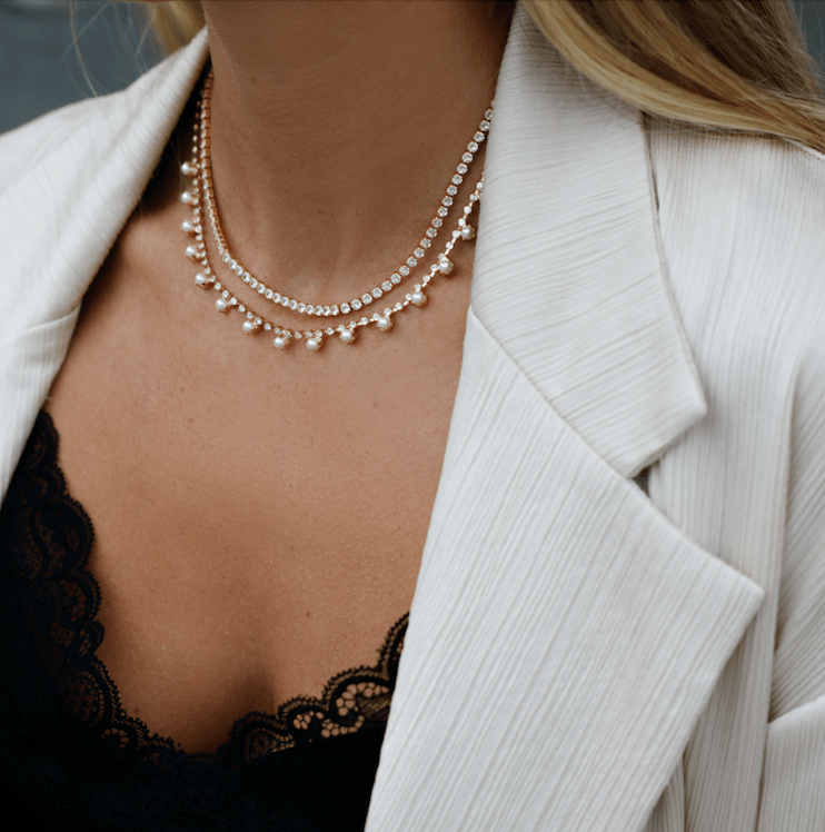 Caroline Svedbom halskjeder Lily necklace - pearl