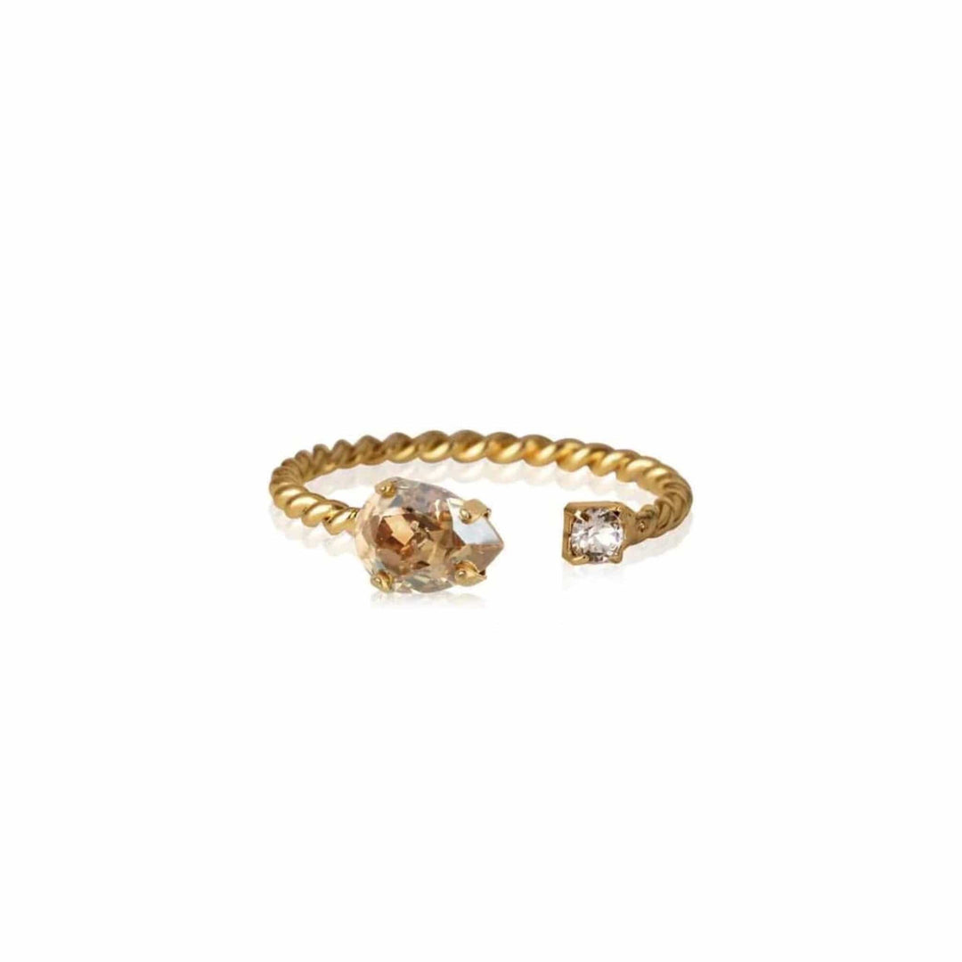 Caroline Svedbom ringer Nani ring - golden shadow