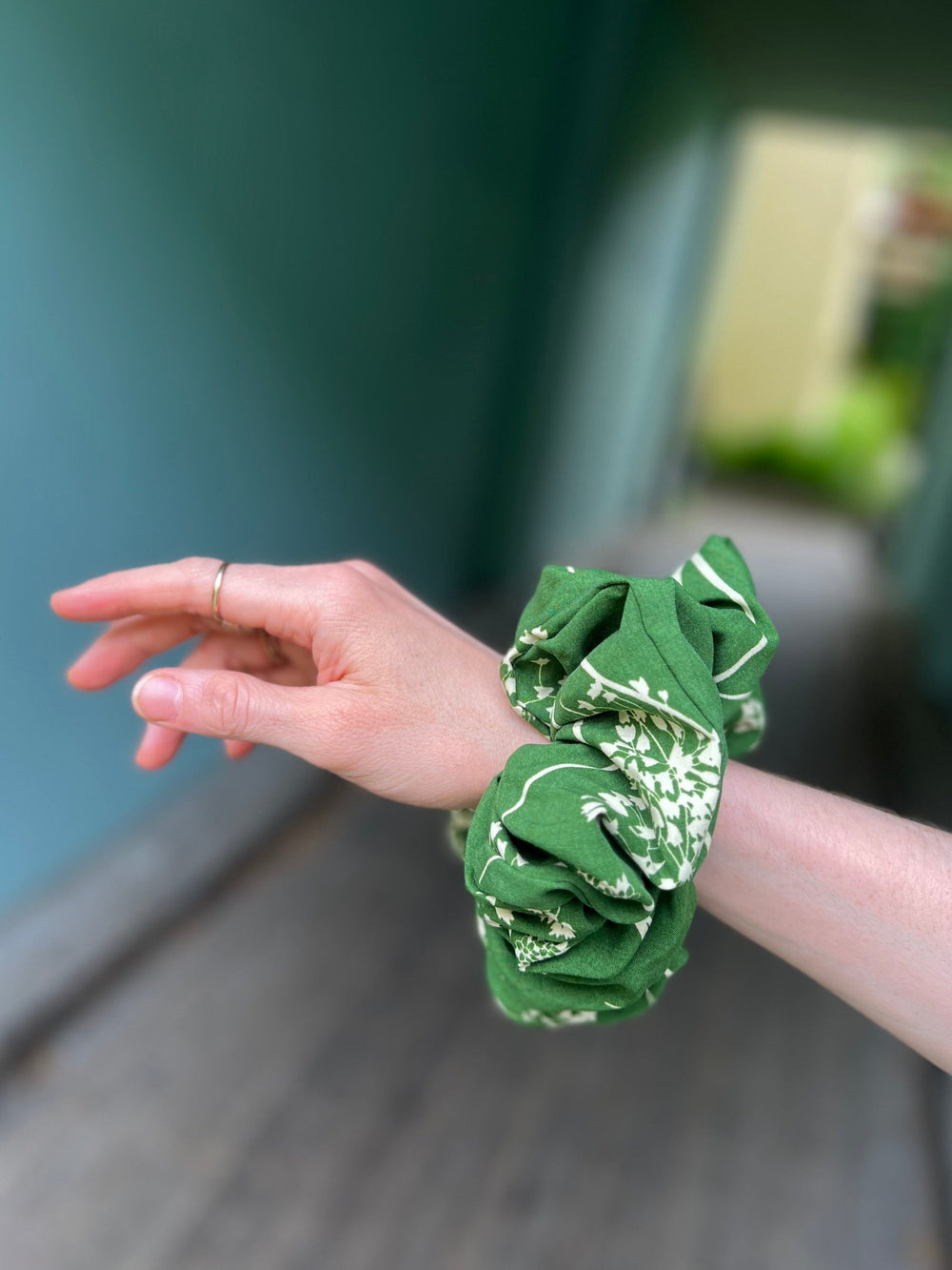 Dianas Vintage hårpynt Scrunchie av restestoff stor - green dream