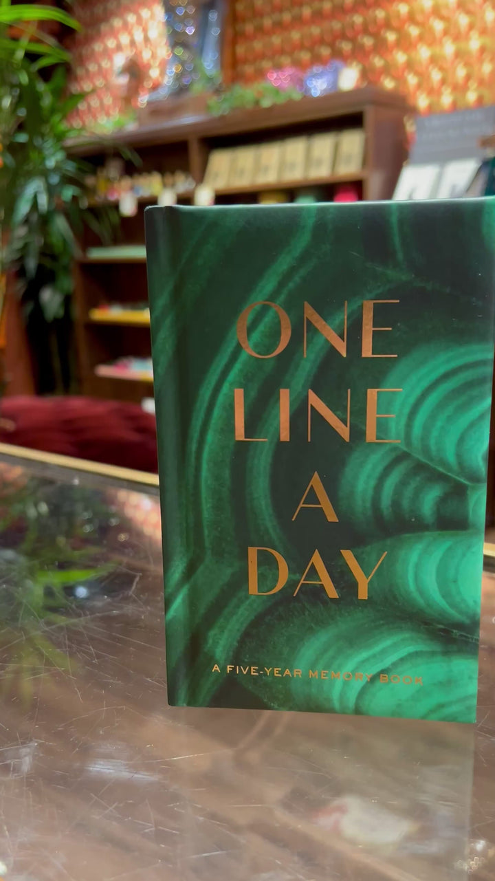 Malachite Green One Line a Day: A Five-Year Memory Book