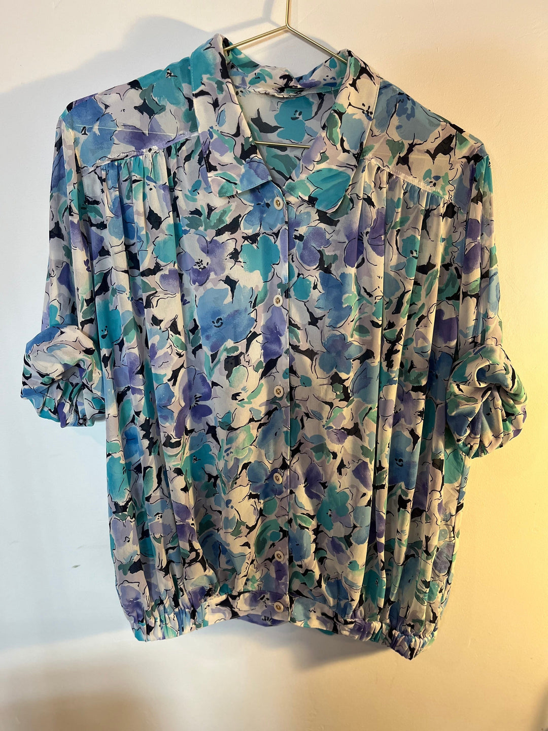 Vintage Vintage bluser 4XL Vintagebluse - Blå blomster, str 4XL